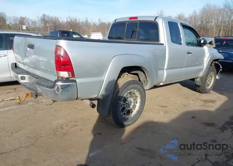 2005 Toyota Tacoma Base V6 z USA, uszkodzony, nr VIN 5TEUU42N65Z073953